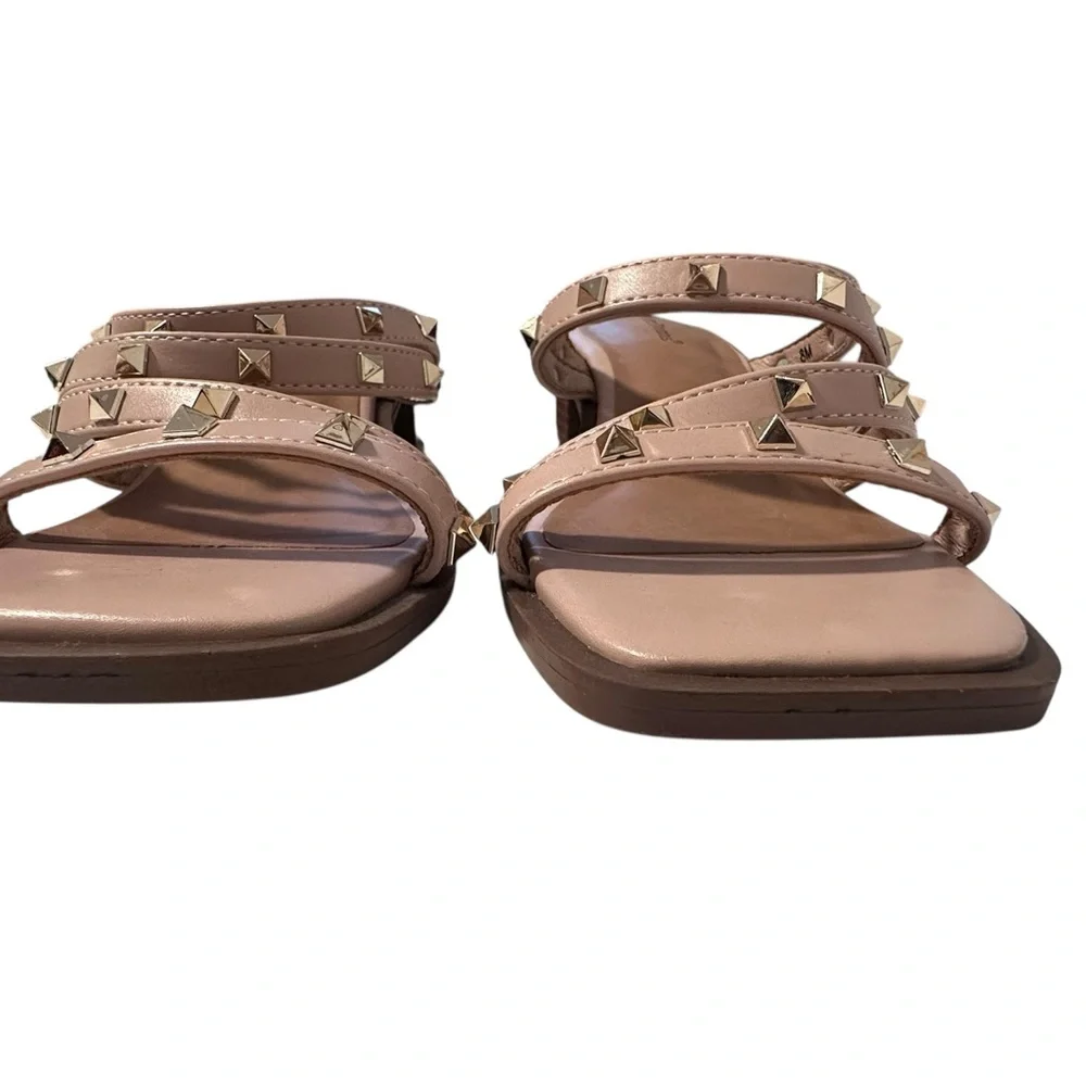 Pierre Dumas Blush Studded‎ Sandals with 2in Heel NWOT Size 8 Preppy HOCO